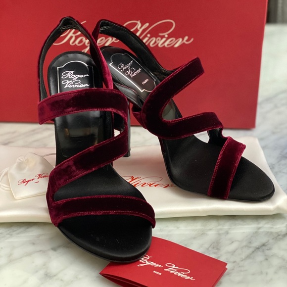 Gorgeous🔥 Roger Vivier zig zag velvet sling back pumps - Picture 2 of 7